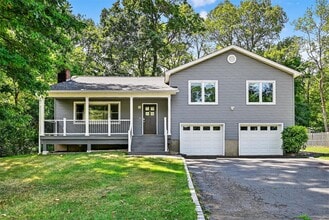Building Photo - 22 Hillside Dr