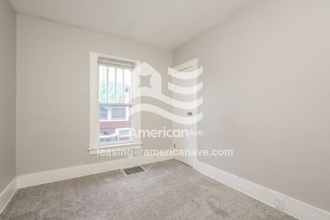 Building Photo - 1346 N Johnson St