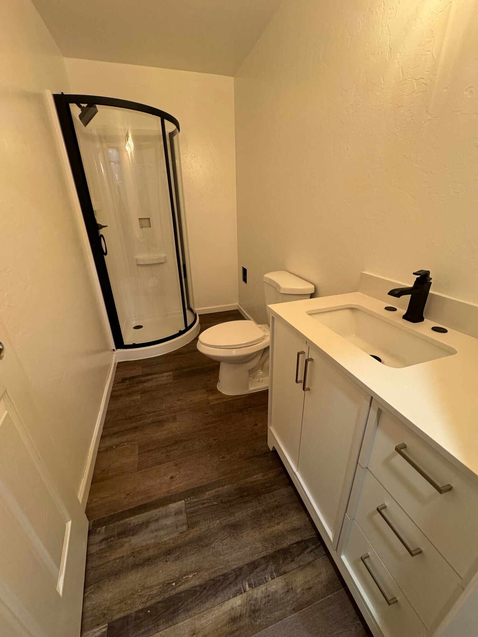 Building Photo - 5555 E Briarwood Ave