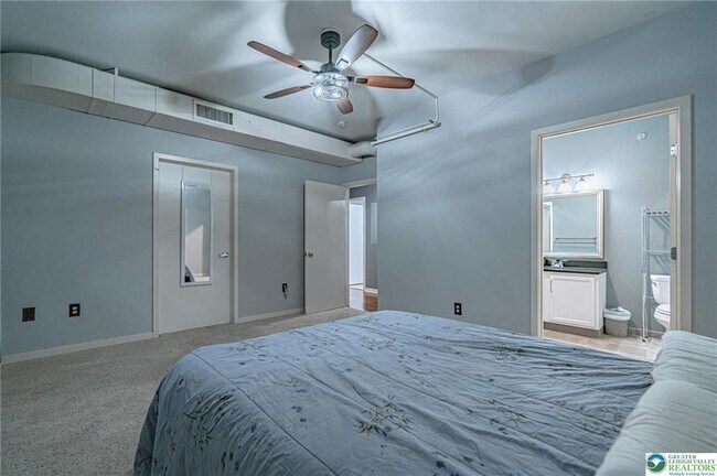 Building Photo - 11 W 2nd St