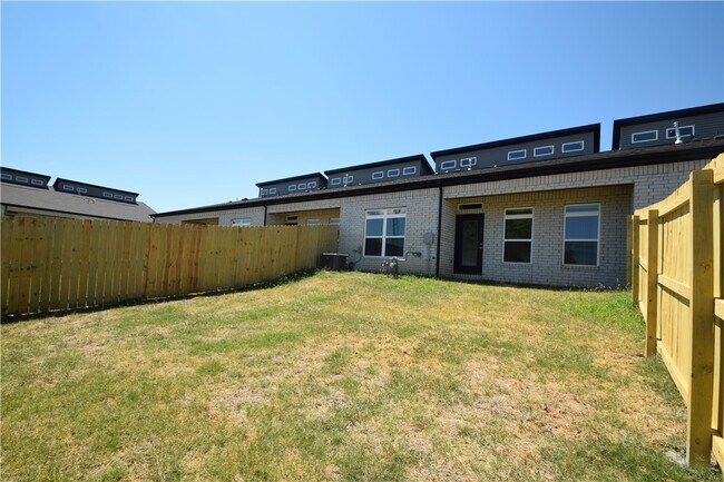 Building Photo - 540 Amethyst Rd