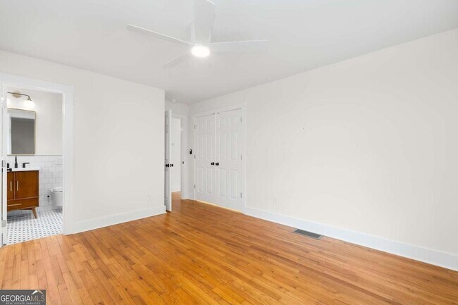 Building Photo - 1857 Boulderview Dr SE