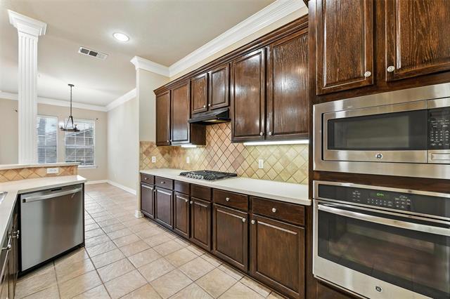 Building Photo - 1008 Colonial Dr