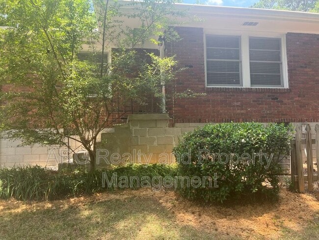 Building Photo - 2069 Arlington Ave NE