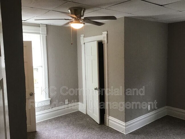 Building Photo - 107 Clinton Pl