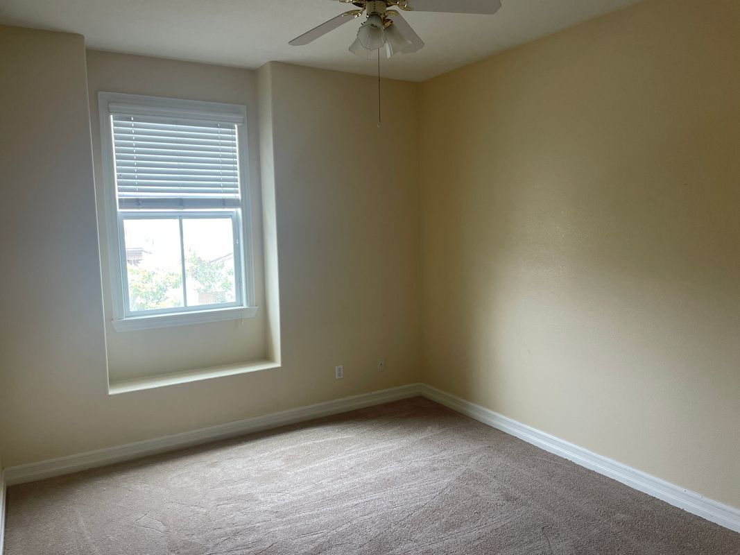 Building Photo - 2100 Canyon Cir