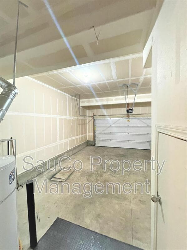 Building Photo - 3762 SE Oakleaf St