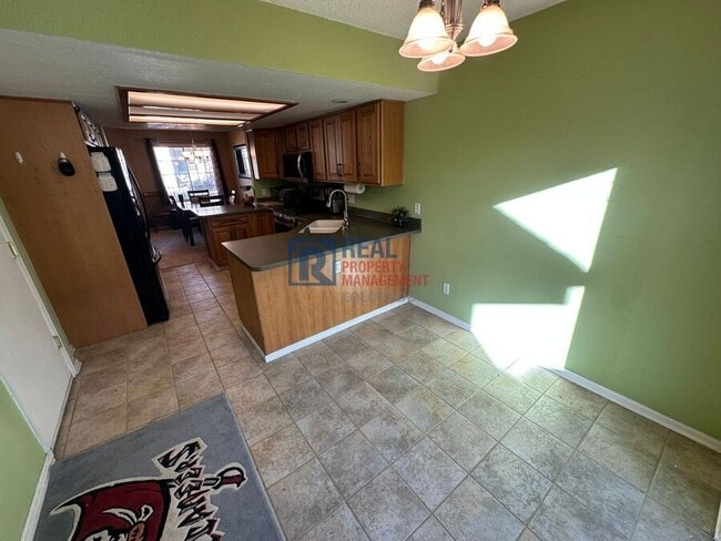 Building Photo - 2032 S Xenia Way