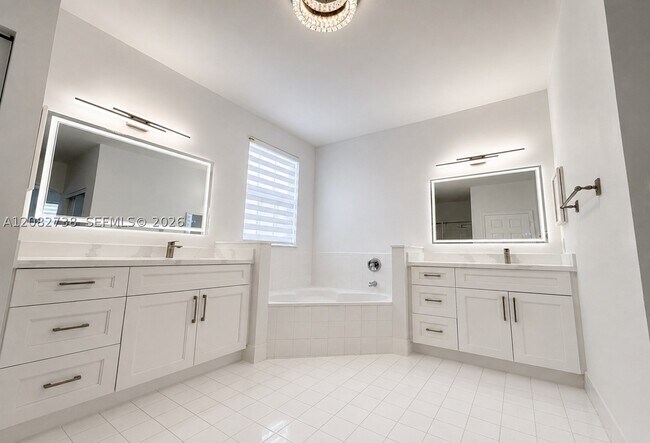 Building Photo - 14303 SW 159th Pl