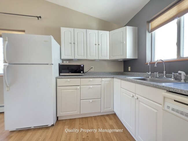 Building Photo - 116 Pine Trail