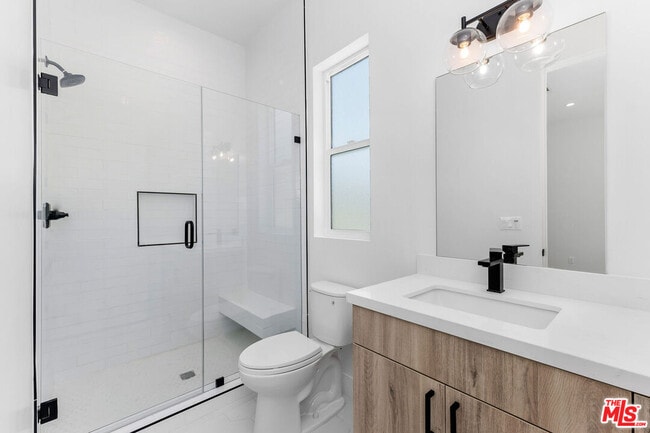 Building Photo - 1819 Ashmore Pl