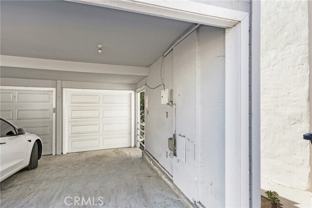 Building Photo - 552 Cypress Dr