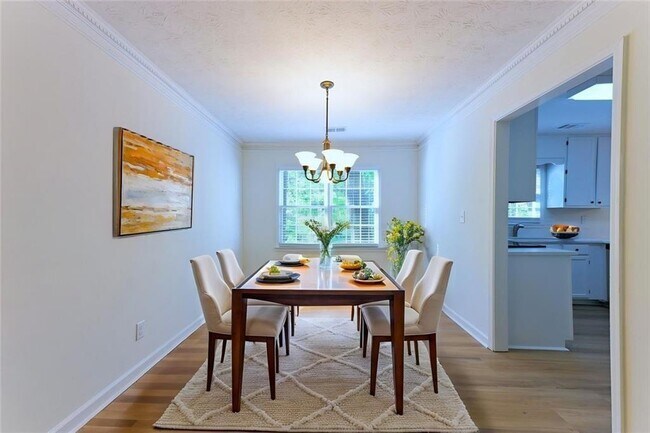 Building Photo - 2208 Heritage Trace Dr