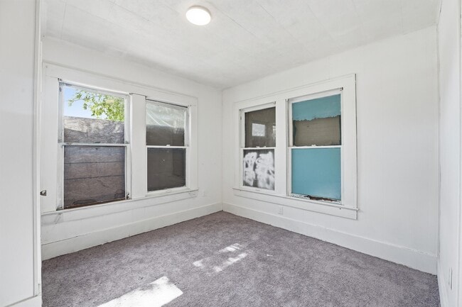 Building Photo - 202 S Magnolia St