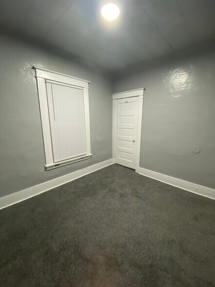 Building Photo - 21 Bellevue St