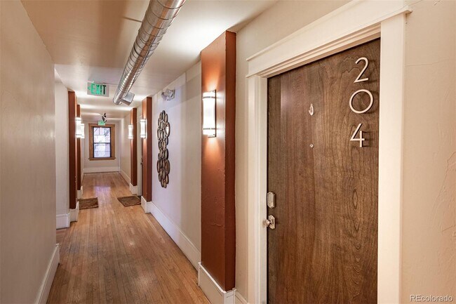 Building Photo - 740 N Sherman St