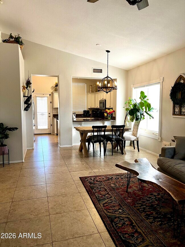 Building Photo - 4053 W Saddlehorn Rd