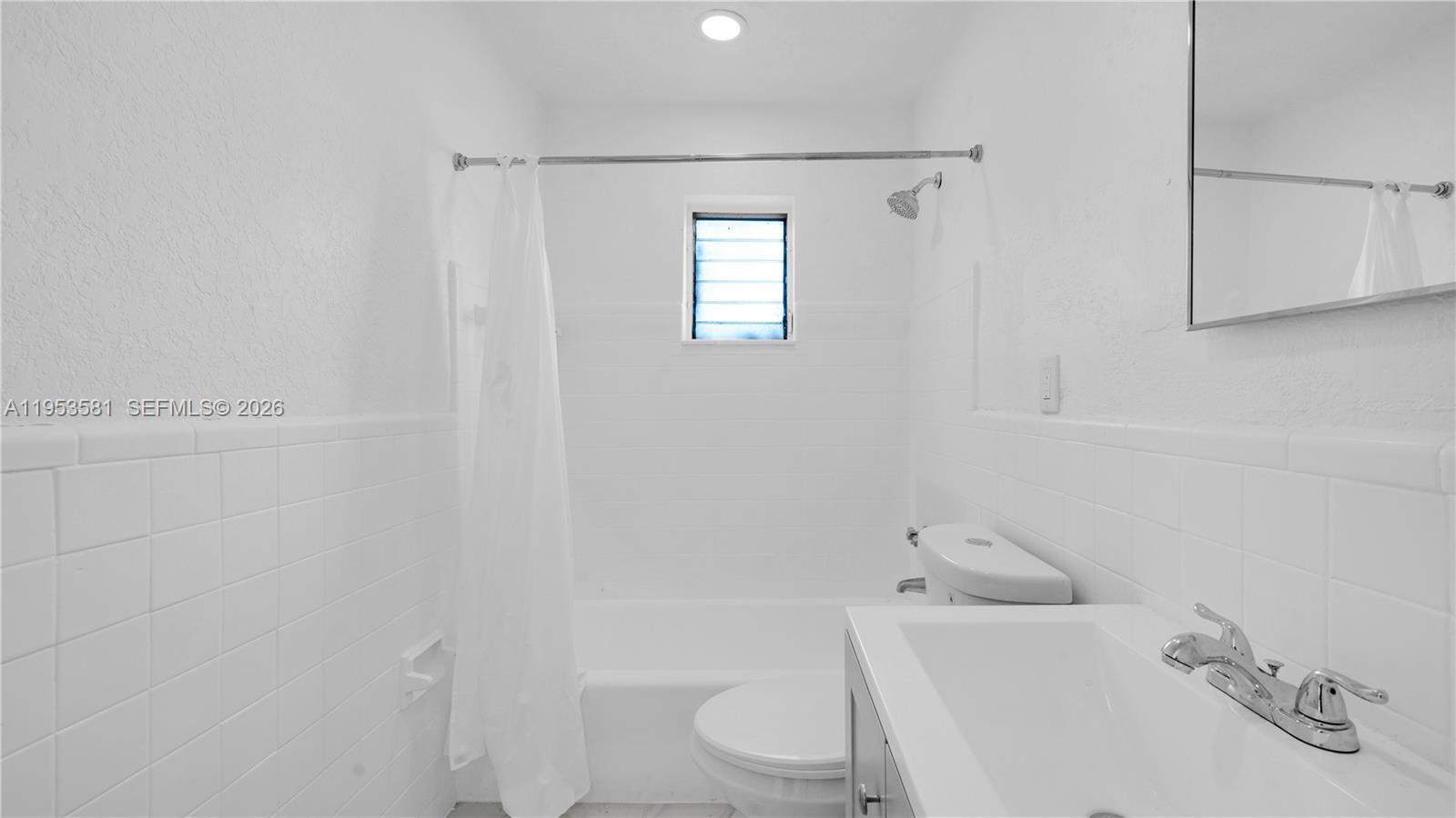 Building Photo - 4285 SW 48th Ct