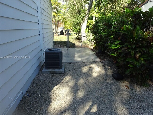 Building Photo - 1538 NE 131st Ln