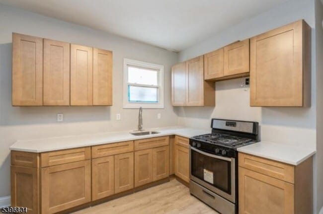 Primary Photo - 216 S 10th St