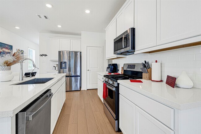 Building Photo - 21811 White Bellflower Ln