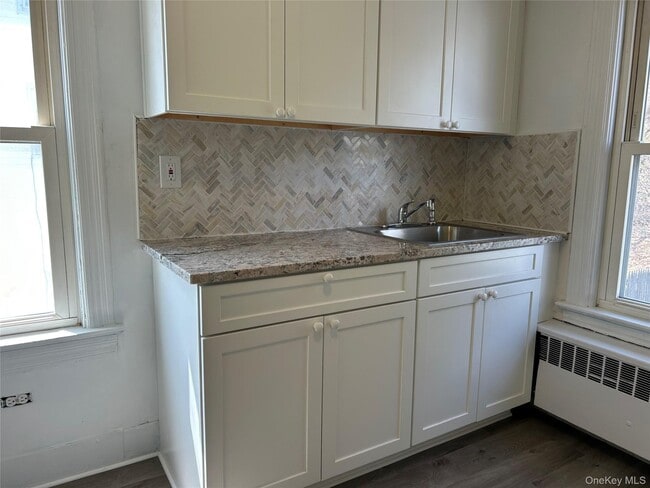 Building Photo - 84 Orange Ave