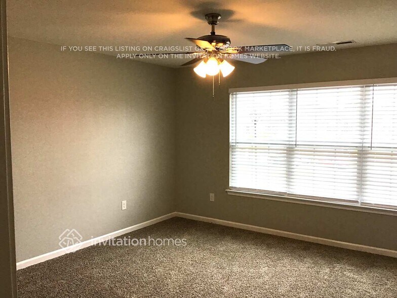 Building Photo - 1009 King Fisher Way