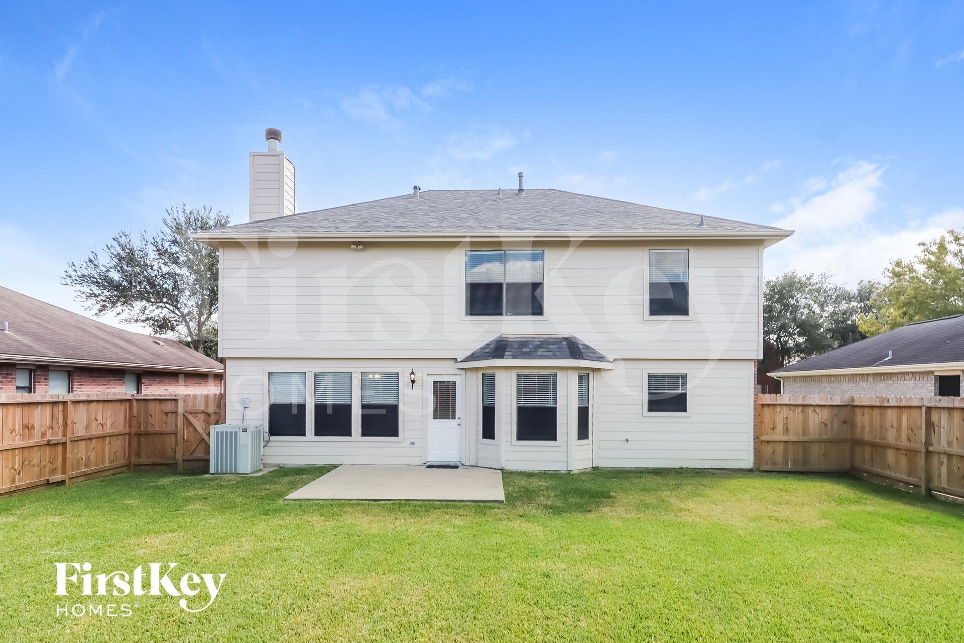 Building Photo - 16322 Lynn Crest Ct