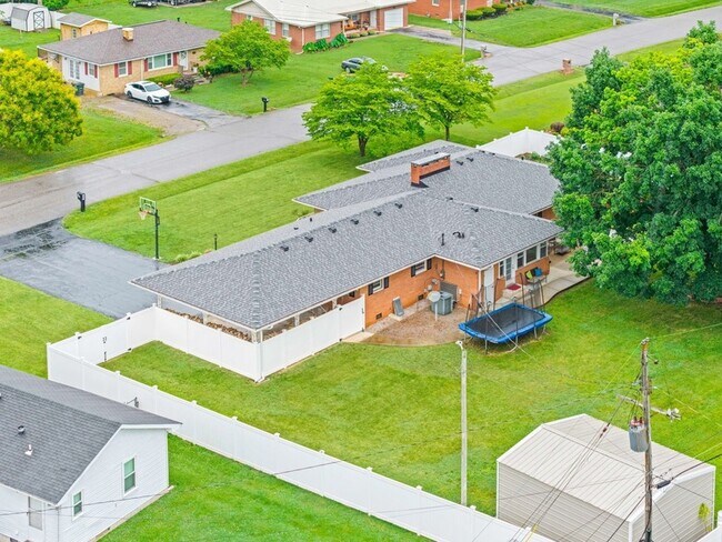 Building Photo - 3424 Leland Cir