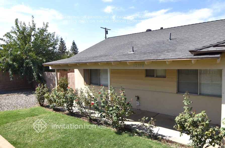 Building Photo - 12978 Douglas St