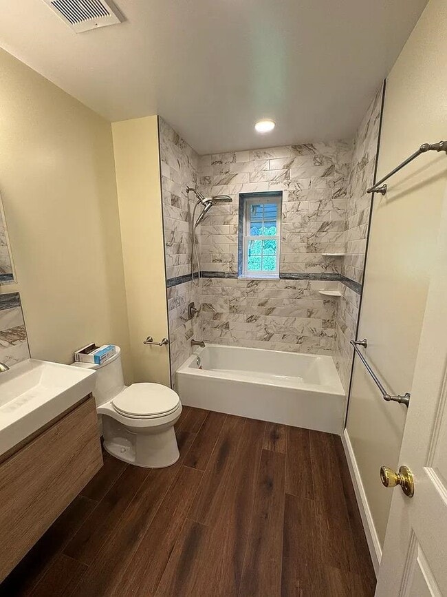 Building Photo - 79 Towers St