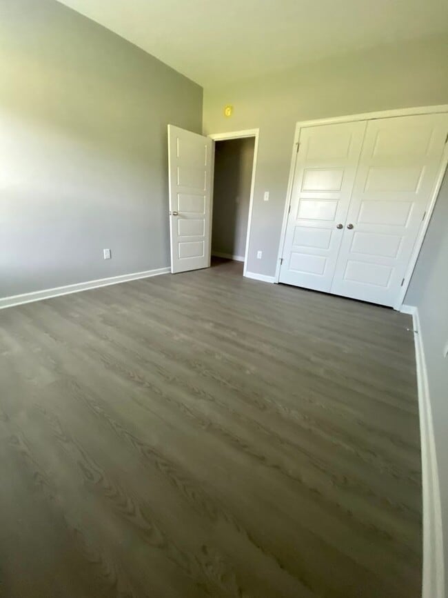 Building Photo - 4 bed, 2 bath in Atoka built in 2022