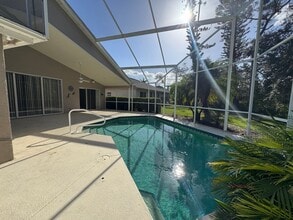 Building Photo - 4 Bedroom 2 Bathroom with Garage and Pool! Annual Rental