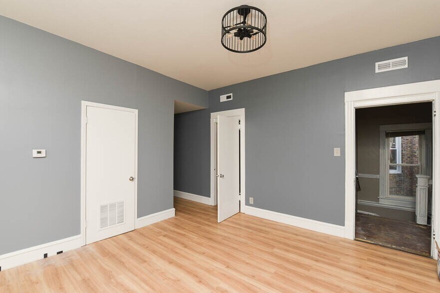 Building Photo - 2738 N Central Park Ave