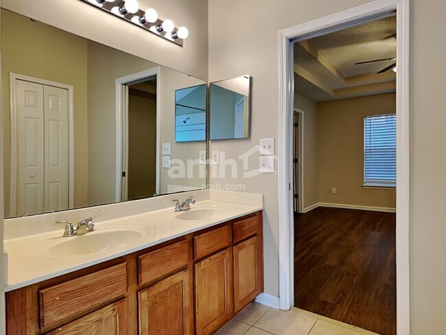 Building Photo - 1860 Enterprise Ave