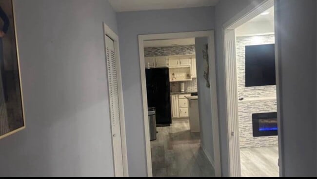 Building Photo - 8604 Wayfield Ct