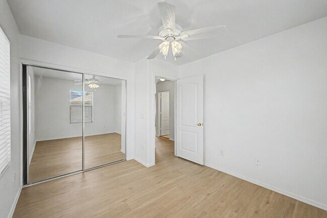 Building Photo - 9464 W Sheridan St