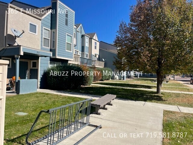 Primary Photo - Fountain Village Townhomes