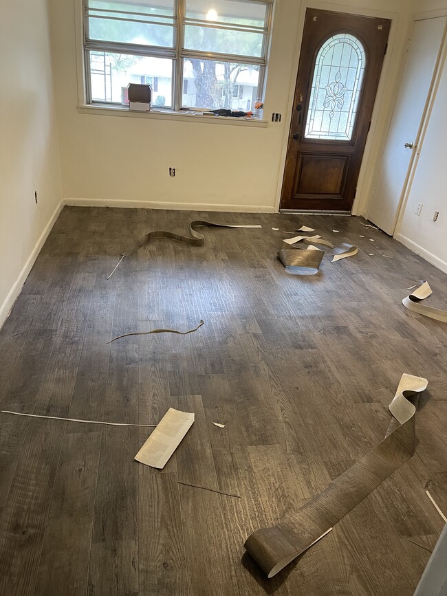 Building Photo - 102 Jacinto Hts 3