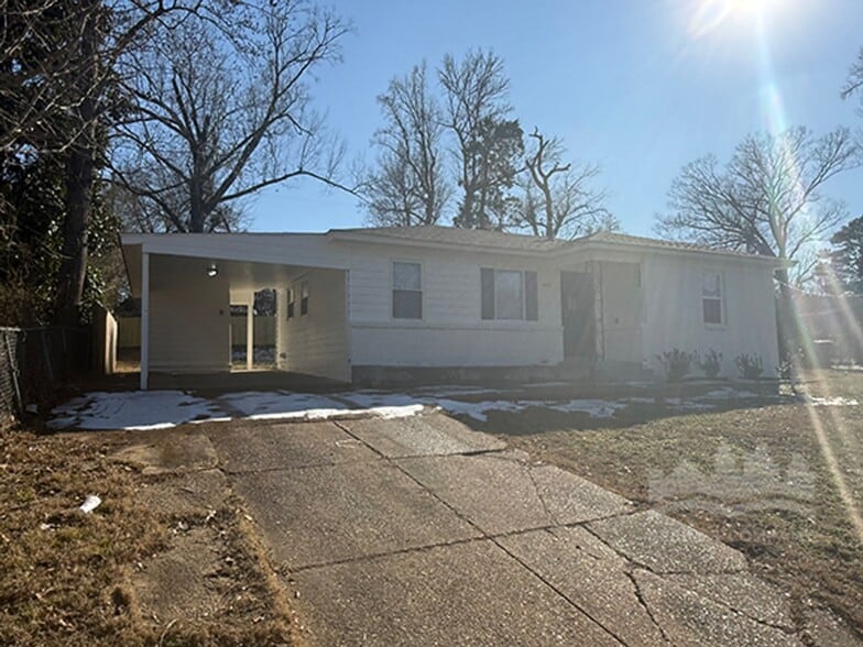 Building Photo - 2313 Nunnelee Ave