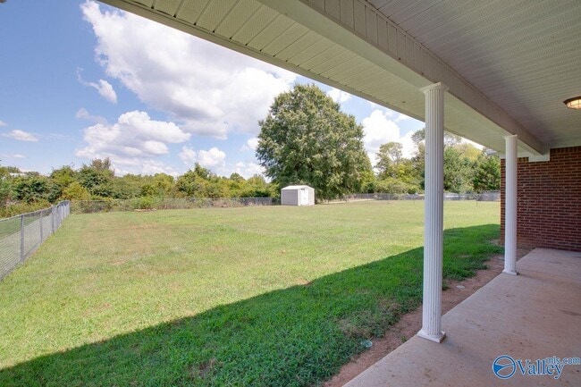 Building Photo - 115 Raptor Ct