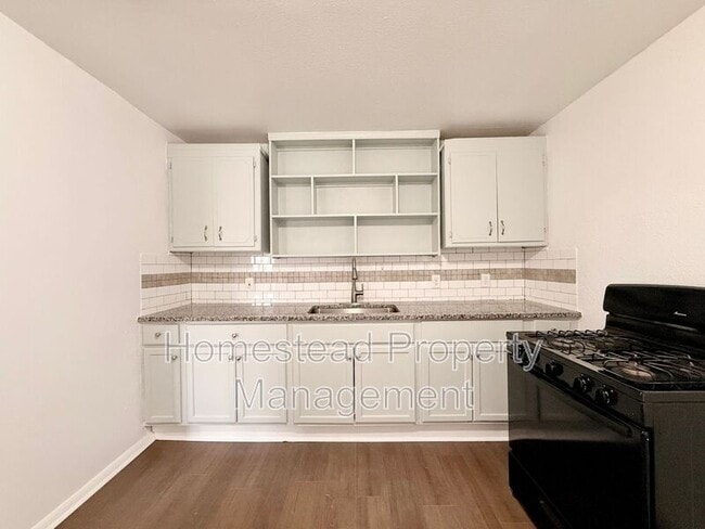 Building Photo - 4101 SE 42nd St