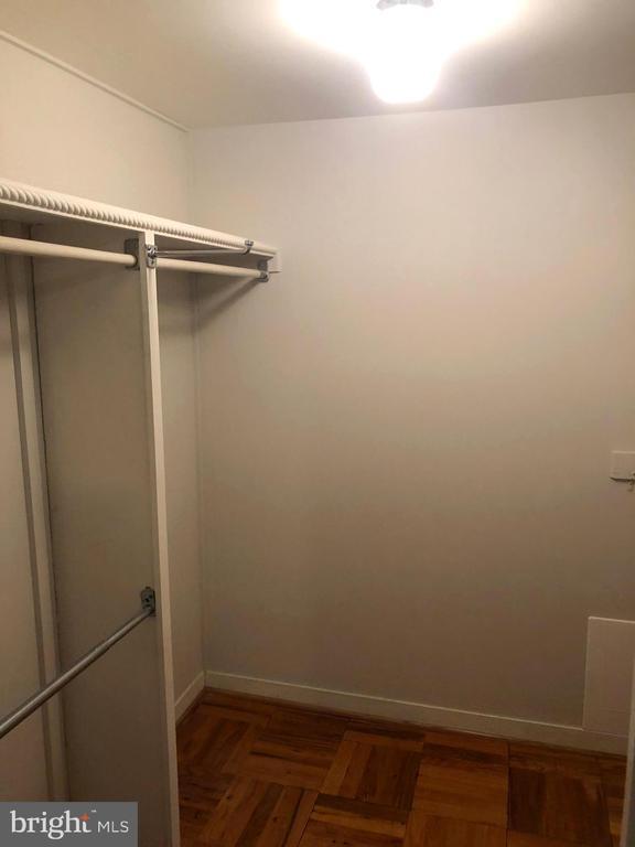 Building Photo - 14 Stonehenge Cir