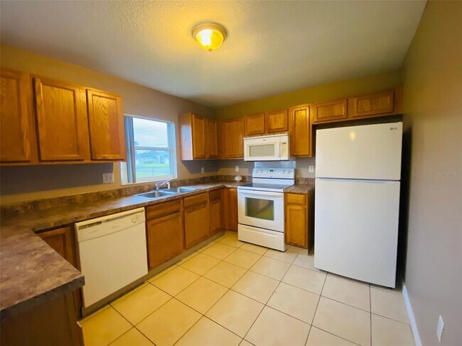 Building Photo - 502 Albatross Dr
