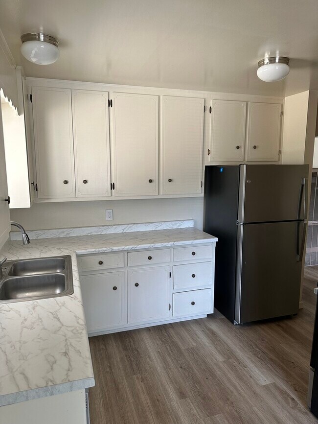 Building Photo - Coming Soon Cozy Renovated Country Propert...