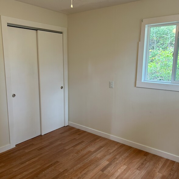Building Photo - 11785 Vonnie Claire Rd