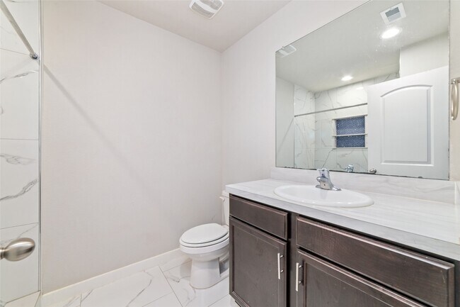 Building Photo - 5502 Creekside Ridge Trail