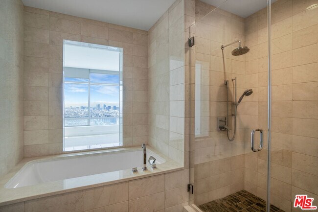 Building Photo - 900 W Olympic Blvd