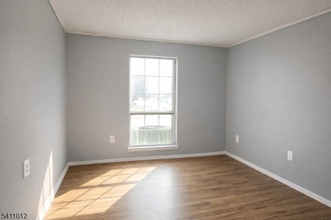 Building Photo - 215 Rachel Ct