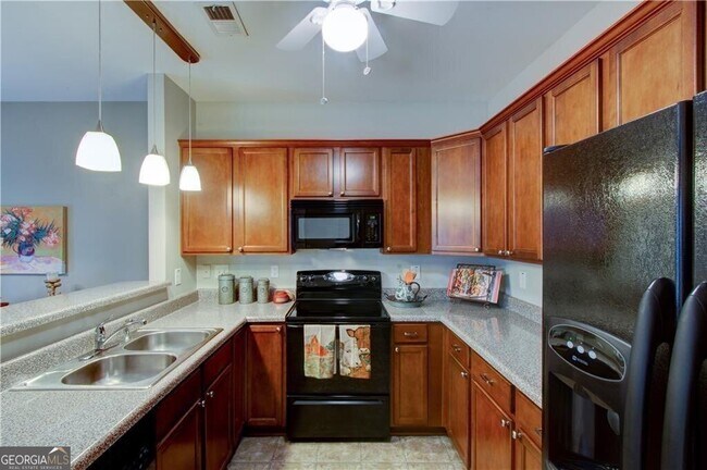 Building Photo - 331 Oakview Way